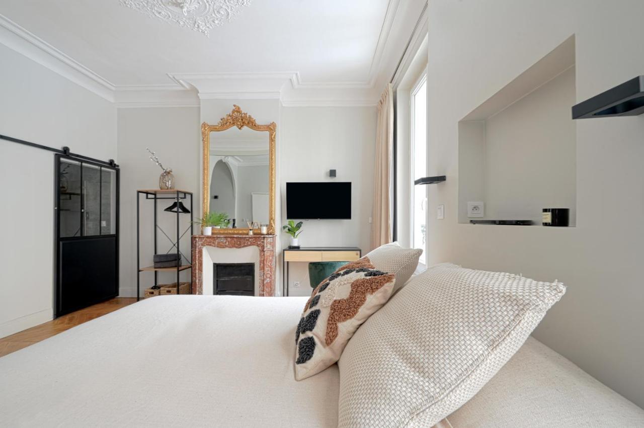 Studio Quartier Champs Elysees 2 Free Netflix Parijs Buitenkant foto