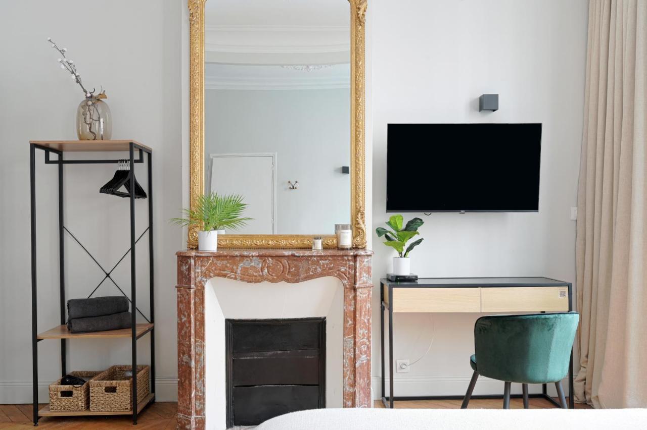 Studio Quartier Champs Elysees 2 Free Netflix Parijs Buitenkant foto