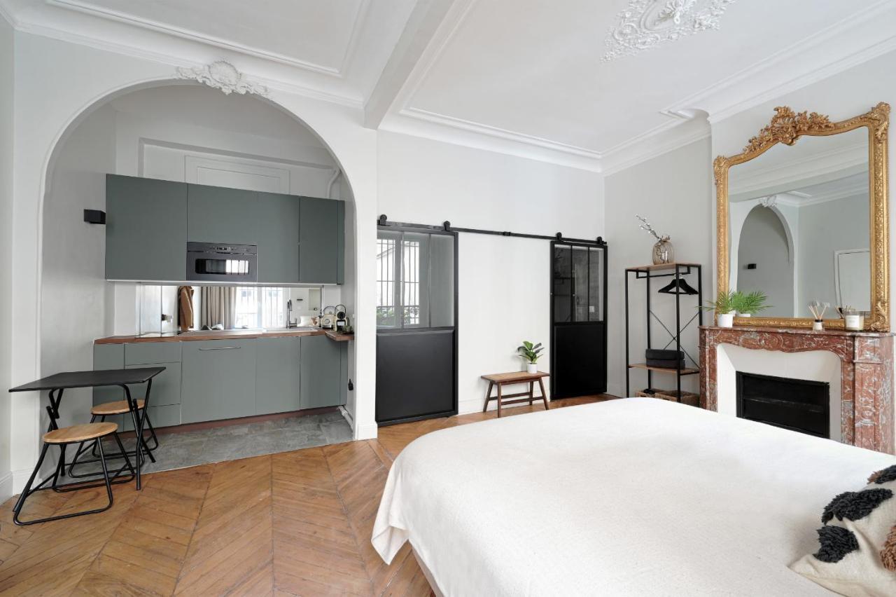 Studio Quartier Champs Elysees 2 Free Netflix Parijs Buitenkant foto